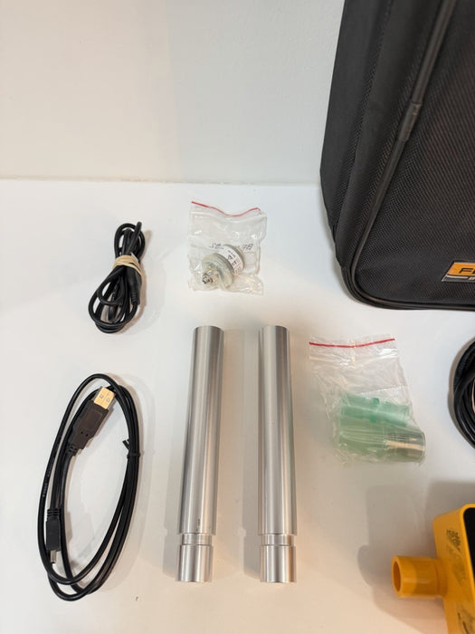 FLUKE BIOMEDICAL VT305 GAS FLOW ANALYZER W/ ACCESSORIES (TESTED) FREE SHIPPING