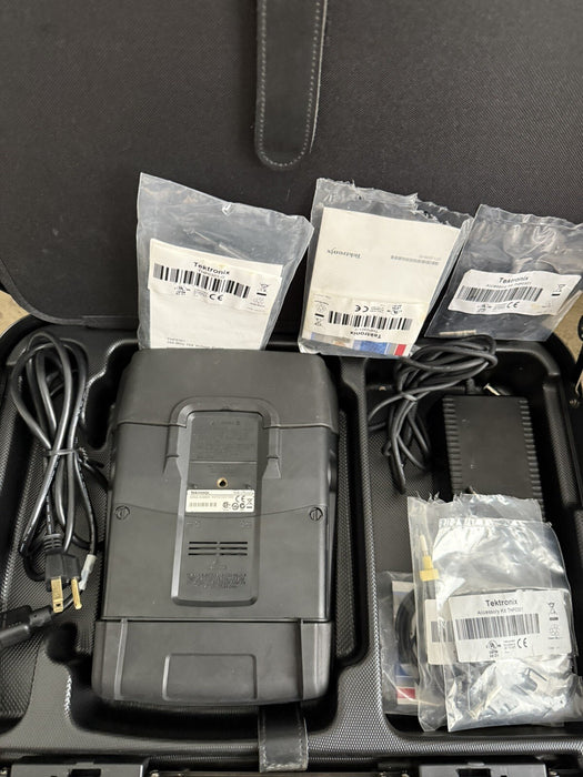 TEKTRONIX THS3024 FOUR CHANNEL OSCILLOSCOPE 200MHZ 5GS/S