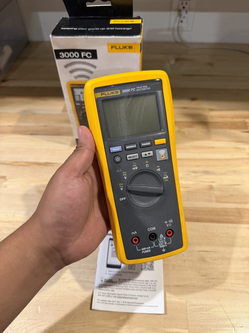 FLUKE 3000 FC WIRELESS DIGITAL MULTIMETER FOR PARTS
