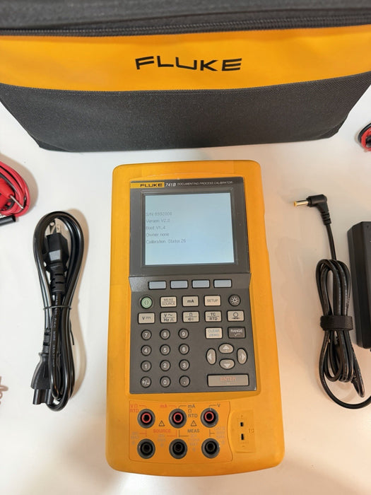 FLUKE 741B DOCUMENTING PRCESS CALIBRATOR WITH LEADS & CHARGER TESTED