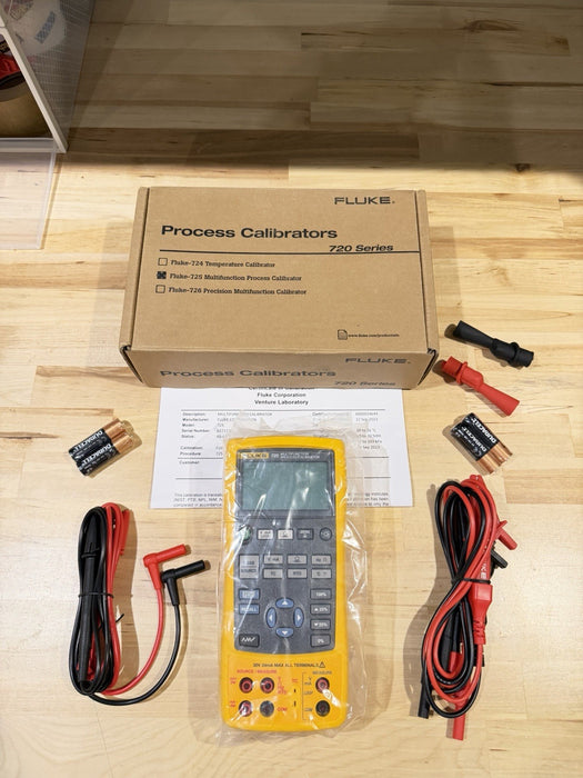 FLUKE 725 MULTIFUNCTION PROCESS CALIBRATOR NEW