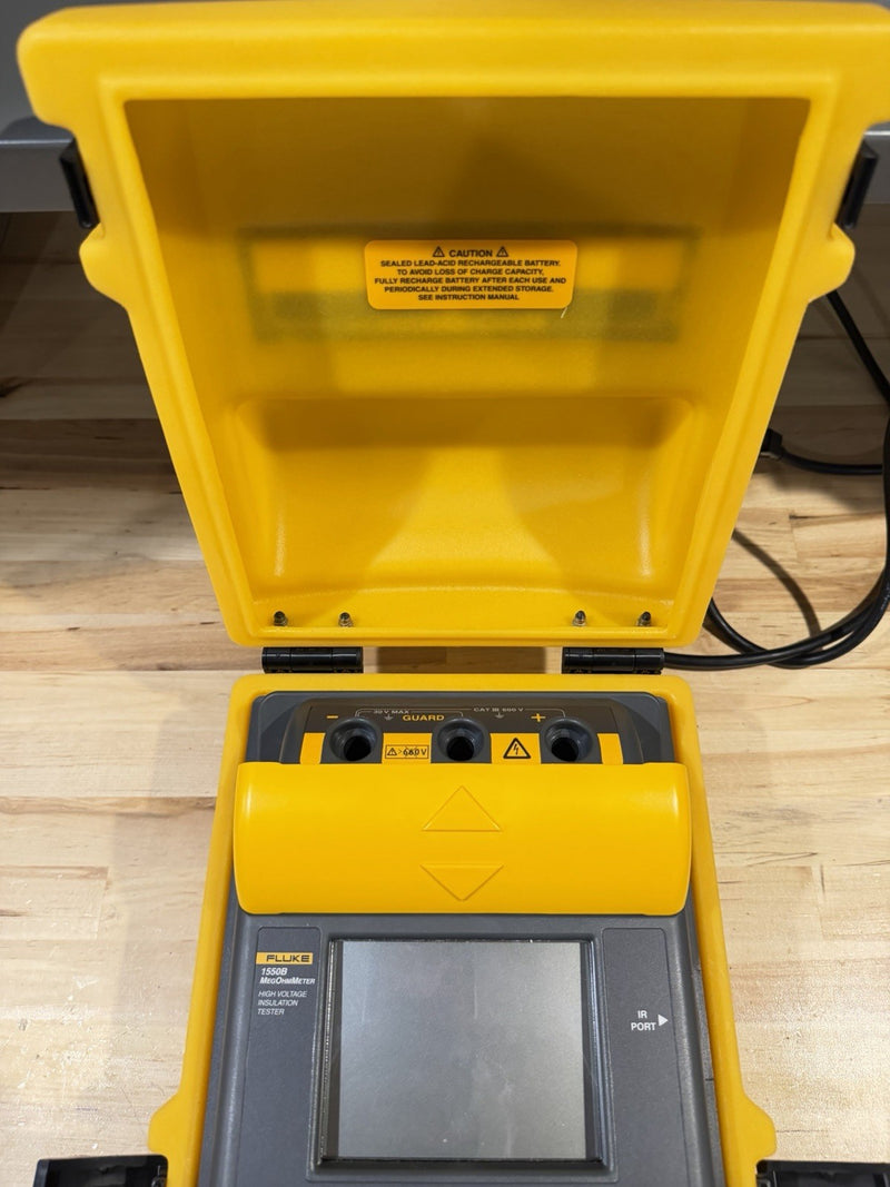 FLUKE 1550B MEGOHMMETER HIGH VOLTAGE INSULATION TESTER W/ ACCESSORIES - TESTED