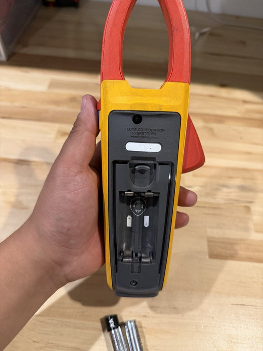 FLUKE 374 TRUE RMS CLAMP METER FOR PARTS