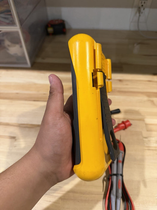 FLUKE 87 III TRUE RMS MULTIMETER WITH LEADS & CLIPS
