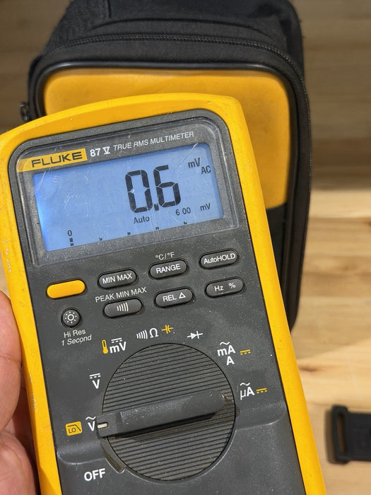 FLUKE 87V TRUE RMS MULTIMETER W/ LEADS (TESTED) SHIPS FAST