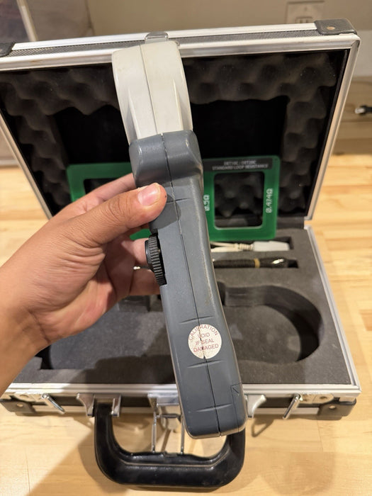 MEGGER DET20C DIGITAL EARTH TEST CLAMP METER & CASE - FREE SHIPPING (TESTED)