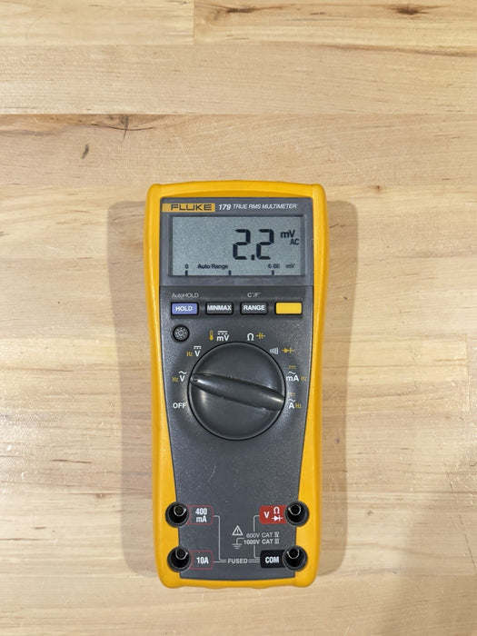 FLUKE 179 TRUE RMS MULTIMETER (PARTS ONLY) FOR PARTS DOESN’T WORK - SHIPS FAST