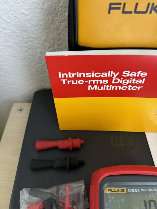 FLUKE 28 II EX TRUE RMS MULTIMETER W / LEADS & BAG - FREE SHIPPING (TESTED)