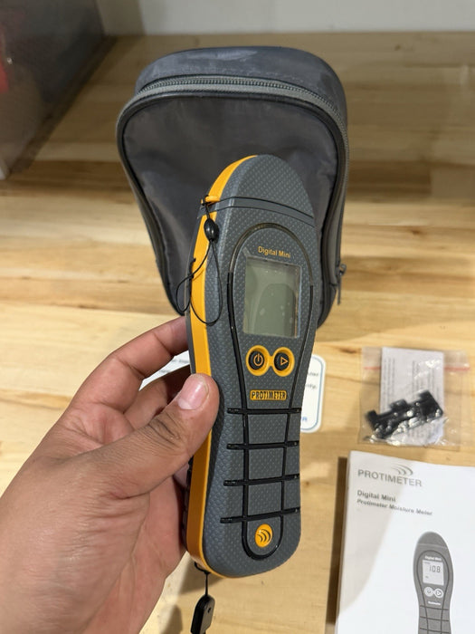 PROTIMETER DIGITAL MINU MOISTURE METER BLD5702 W/BAG & ACCESSORIES (TESTED