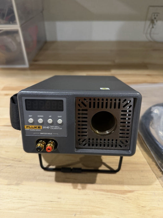 FLUKE 9140-C-156 DRY-WELL CALIBRATOR TESTED