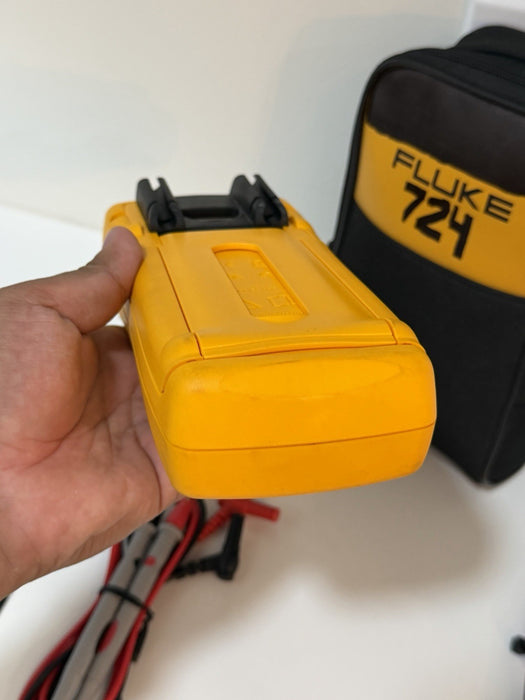 FLUKE 724 TEMPERATURE CALIBRATOR METER W/ LEADS & ACCESSORIES (TESTED)SHIPS FAST