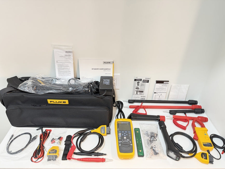 FLUKE BT521 BATTERY ANALYZER KIT W/ACCESSORIES (NEW FACTORY SEALED)CAL 2025/2026