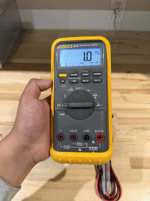 FLUKE 87V TRUE RMS MULTIMETER WITH LEADS TESTED
