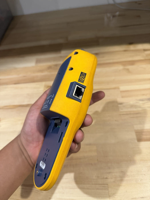 FLUKE LINKRUNNER AT 2000 TESTER FOR PARTS