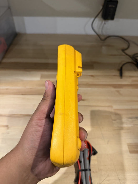 FLUKE 179 MULTIMETER WITH LEADS & CLIPS