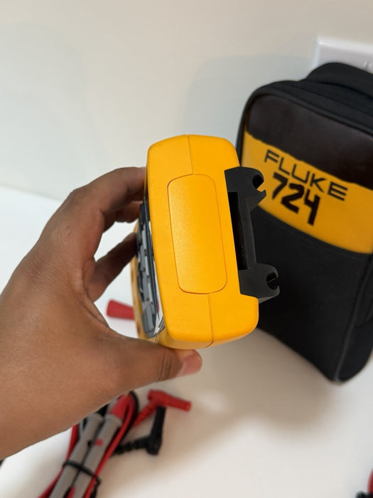 FLUKE 724 TEMPERATURE CALIBRATOR METER W/ LEADS & ACCESSORIES (TESTED)SHIPS FAST