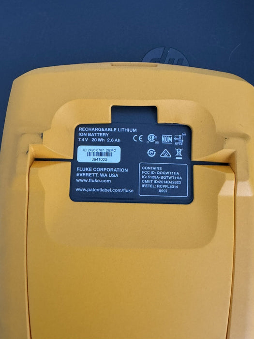 FLUKE 830 LASER ALIGNMENT TOOL /ONLY CHARGER INCLUDED