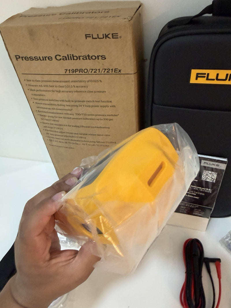 FLUKE 719 PRO 300G ELECTRIC PRESSURE CALIBRATOR