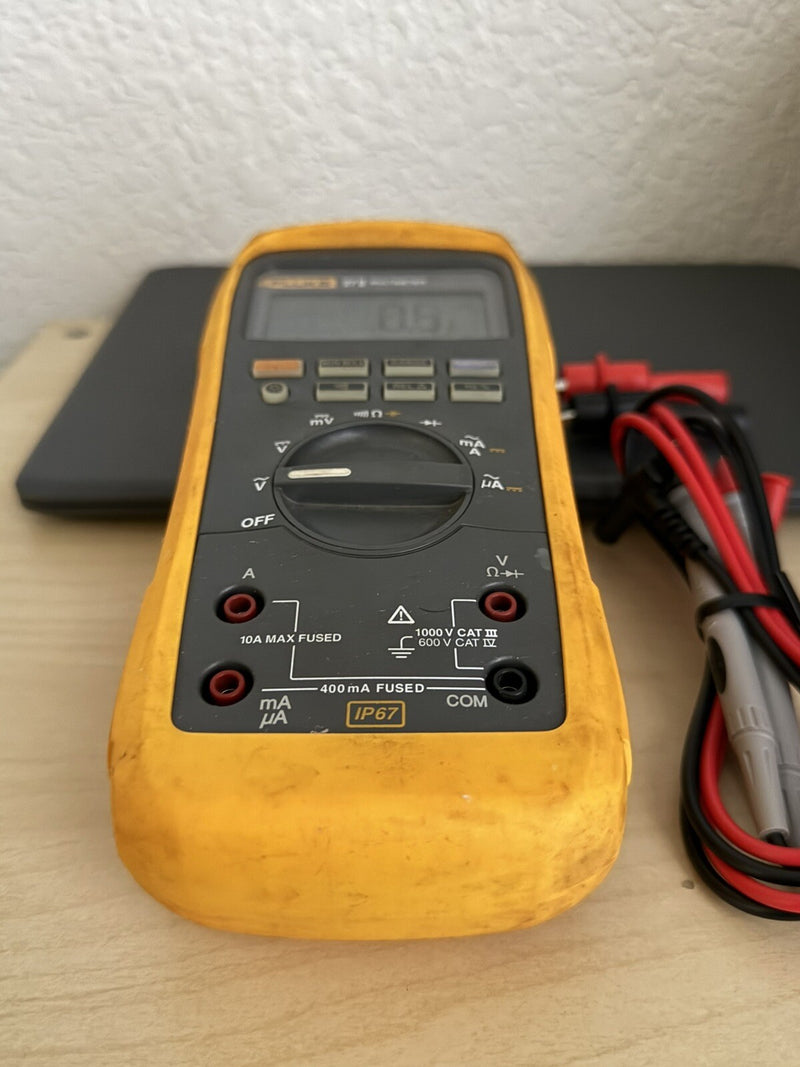 FLUKE 27 II RUGGED IP 67 INDUSTRIAL DIGITAL MULTIMETER WITH LEADS