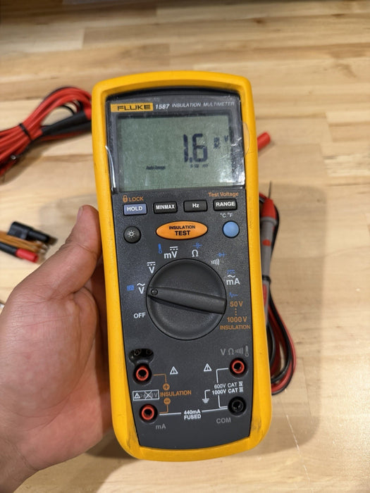 FLUKE 1587 DIGITAL INSULATION TESTER KIT W ACCESSORIES & LEADS - SHIPS FAST