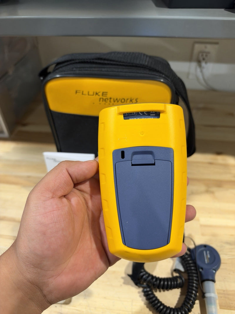 FLUKE NETWORKS FI-500 FIBER-INSPECTOR MICRO KIT W/  ACCESSORIES (TESTED)