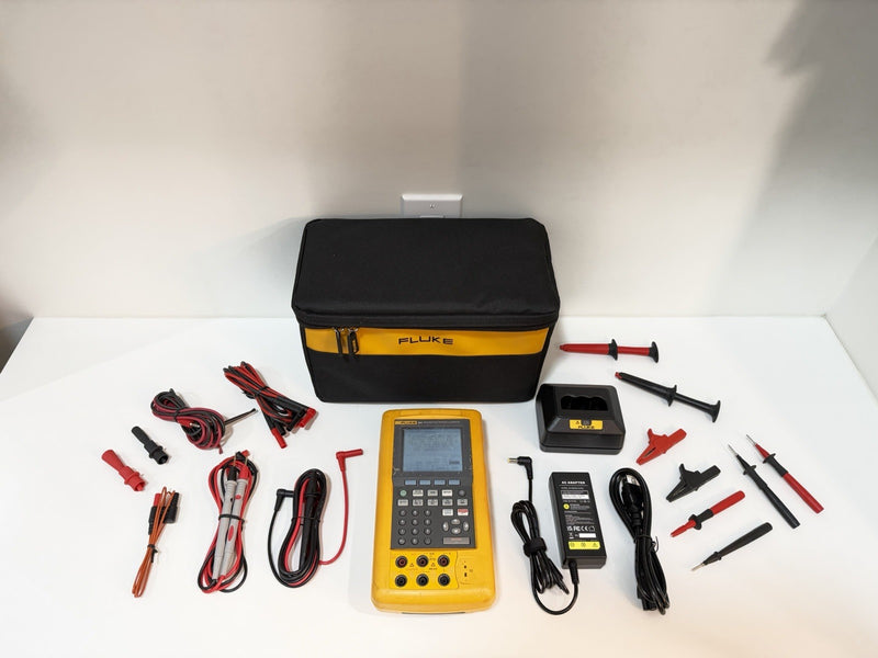 FLUKE 744 DOCUMENTING PRCESS CALIBRATOR WITH LEADS & CHARGER TESTED