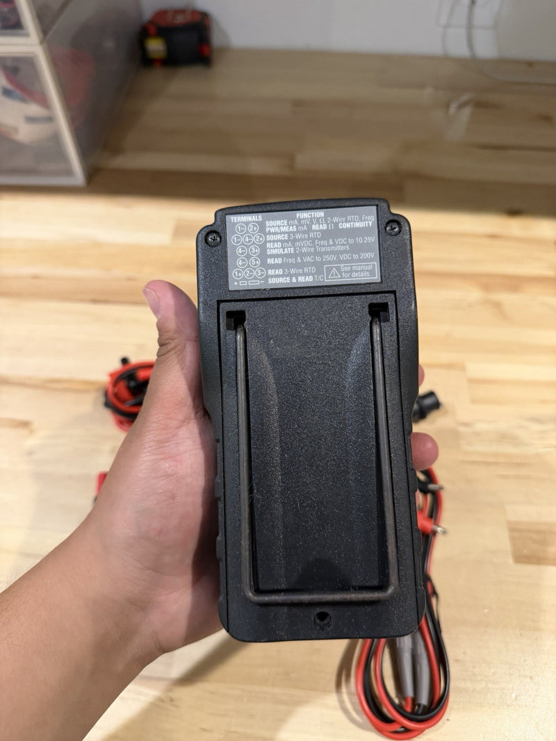 ALTEK TECHCHEK 820 PROCESS CALIBRATOR WITH LEADS & CLIPS TESTED