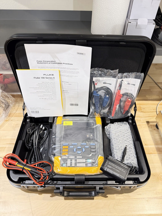 FLUKE 190-062 SCOPEMTER 2CH 60MHZ 625MS/S (NEW FACTORY SEALED) FREE SHIPPING