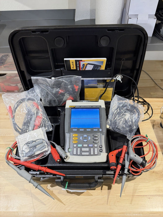 FLUKE 199XRAY MEDICAL SCOPEMETER 200MHz 2.5GS/S W/ ACCESSORIES (TESTED)