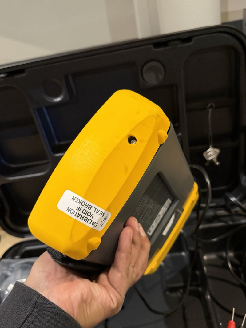 FLIKE 199C 200MHZ 2.5GS/s SCOPEMETER COLOR W/ ACCESSORIES (CALIBRATED 2025)