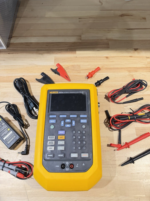 FLUKE 729PRO AUTOMATIC PRESSURE CALIBRATOR W/ ACCESSORIES (TESTED) SHIPS FREE