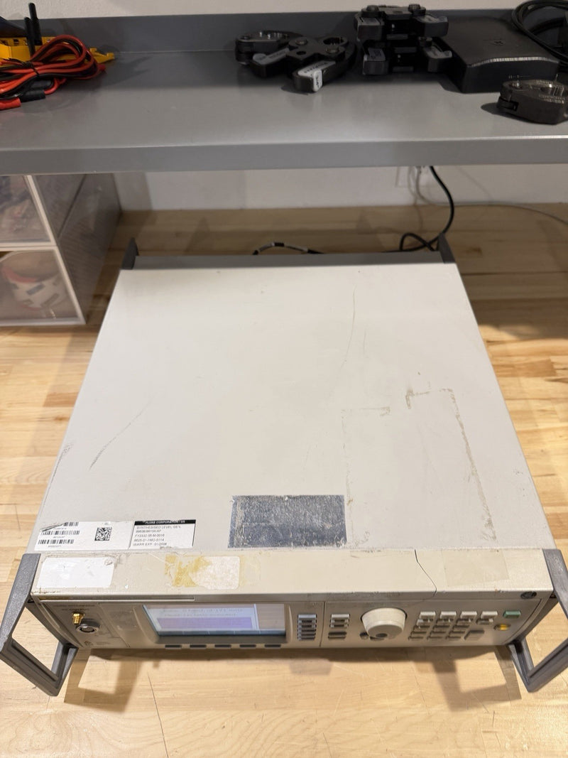 FLUKE 9610A/AF RF REFERENCE SOURCE - FREE SHIPPING (TESTED PASS ALL TESTS)