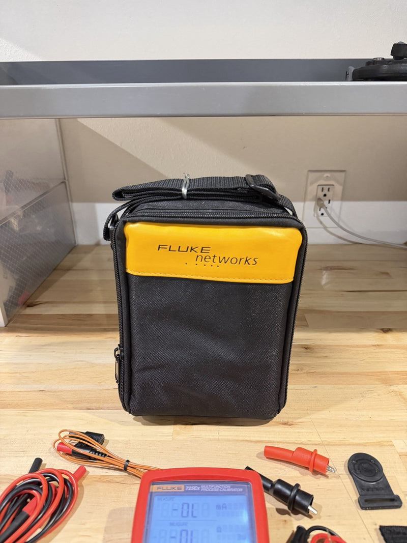 FLUKE 725EX MULTIFUNCTION PROCESS CALIBRATOR W/ ACCESSORIES- TESTED