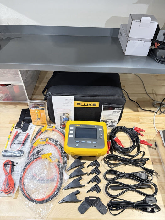 FLUKE 1738 POWER LOGGER KIT 3 PHASE W/ACCESSORIES (TESTED) FREE SHIPPING