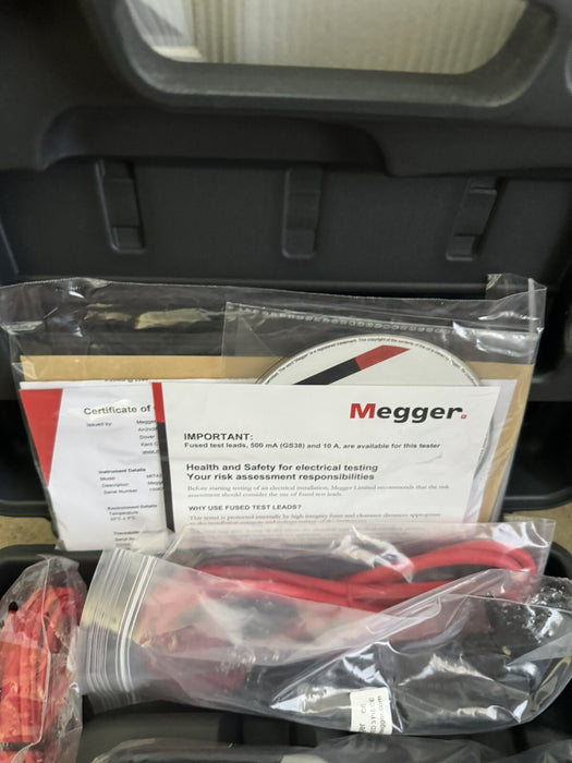 MEGGER MIT400/2 INSULATION & CONTINUITY TESTER WITH LEADS NEW