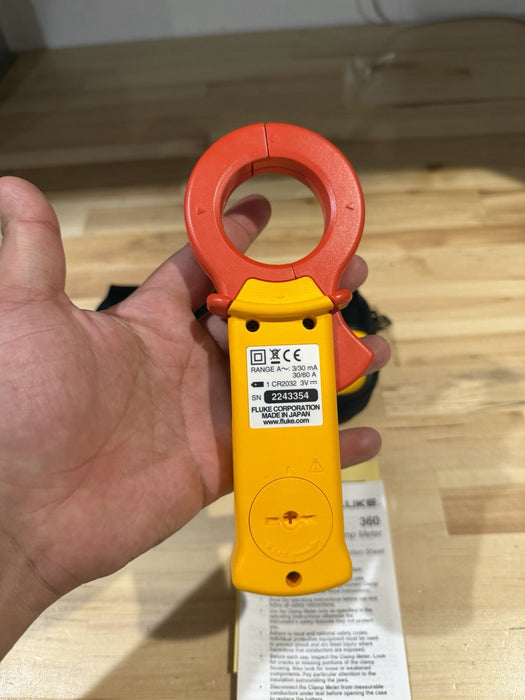 FLUKE 360 LEAKAGE CLAMP W/ BAG & MANUAL-SHIPS FAST