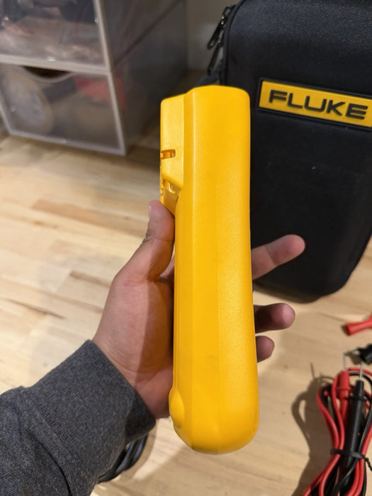 FLUKE 1577 INSULATION MULTIMETER W/ LEADS & CASE (TESTED) SHIPS FAST NEW SEALED