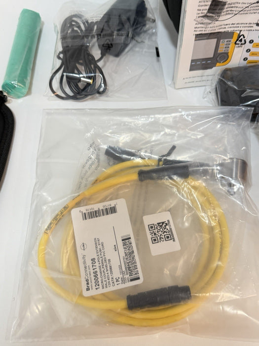 FLUKE 810 VIBRATION TESTER KIT & ACCESSORIES (NEW SEALED) FREE SHIPPING