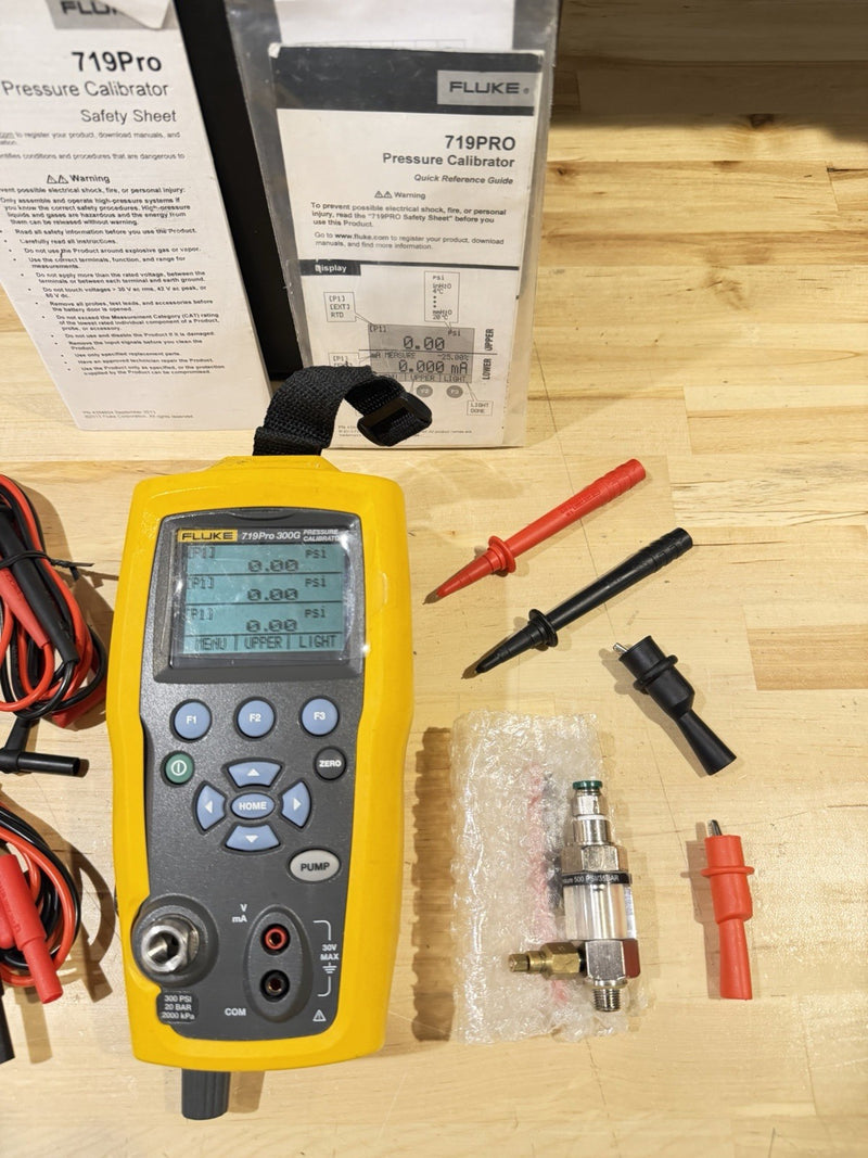 FLUKE 719 PRO 300G ELECTRIC PRESSURE CALIBRATOR W/ ACCESSORIES (SHIPS FREE)