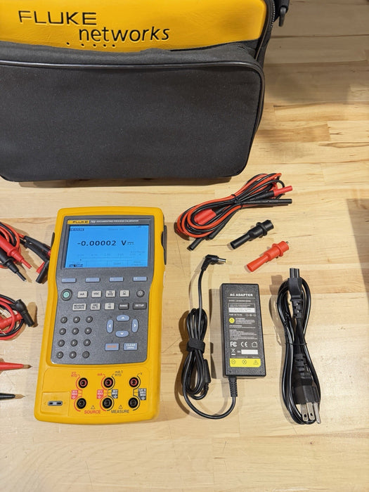 FLUKE 753 DOCUMENTING PROCESS CALIBRATOR WITH ACCESSORIES TESTED
