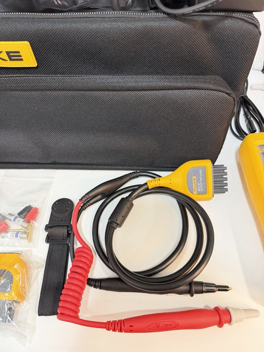 FLUKE BT521 BATTERY ANALYZER KIT W/ACCESSORIES (NEW FACTORY SEALED)CAL 2025/2026