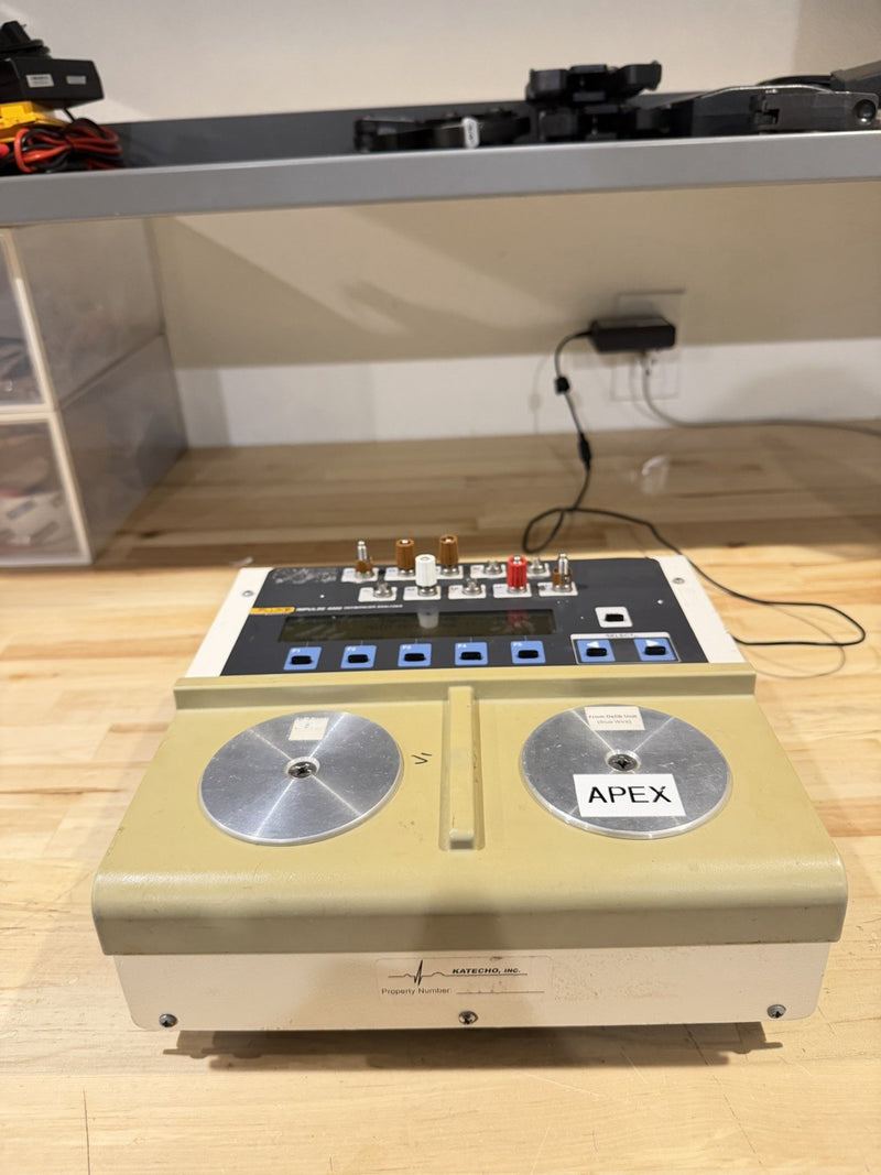 FLUKE IMPULSE 4000 DEFIB/PACER ANALYZER W/ CHARGER (TESTED) SHIPS FAST