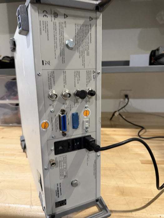 FLUKE 9640A RF REFERENCE SOURCE WITH 9640A-50 LEVELING HEAD TESTED
