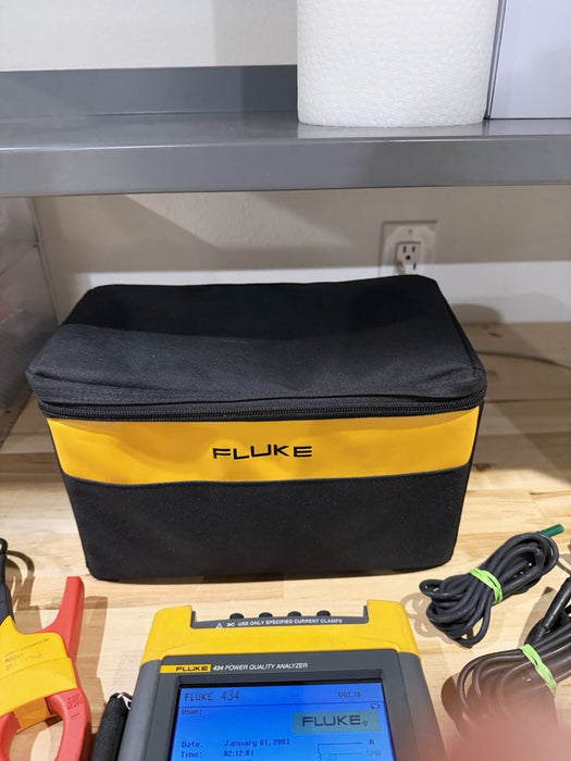 FLUKE 434 POWER QUALITY ANALYZER W/ACCESSORIES& CHARGER - SHIPS FREE (TESTED)