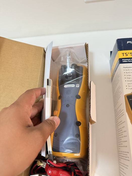 FLUKE NETWORKS TS54 TDR TEST SET (NEW FACTORY SEALED) SHIPS FAST