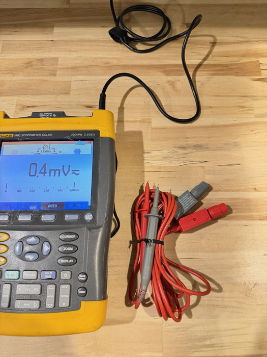 FLUKE 196C SCOPEMETER COLOR WITH LEADS 100MHZ 1GS/S TESTED