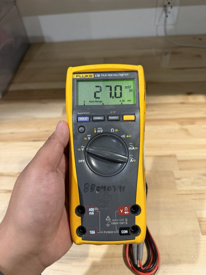 FLUKE 179 TRUE RMS MULTIMETER WITH LEADS TESTED