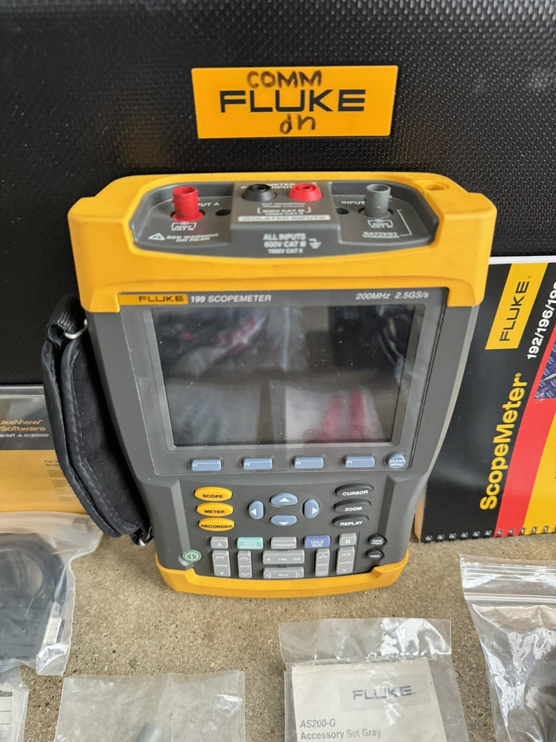 FLUKE 199 SCOPEMETER OSCILLOSCOPE 200MHZ 2.5GS/S WITH VARIOUS LEADS AND PROBES
