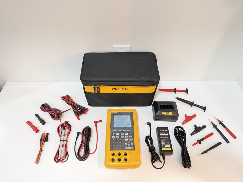 FLUKE 744 DOCUMENTING PRCESS CALIBRATOR WITH LEADS & CHARGER TESTED