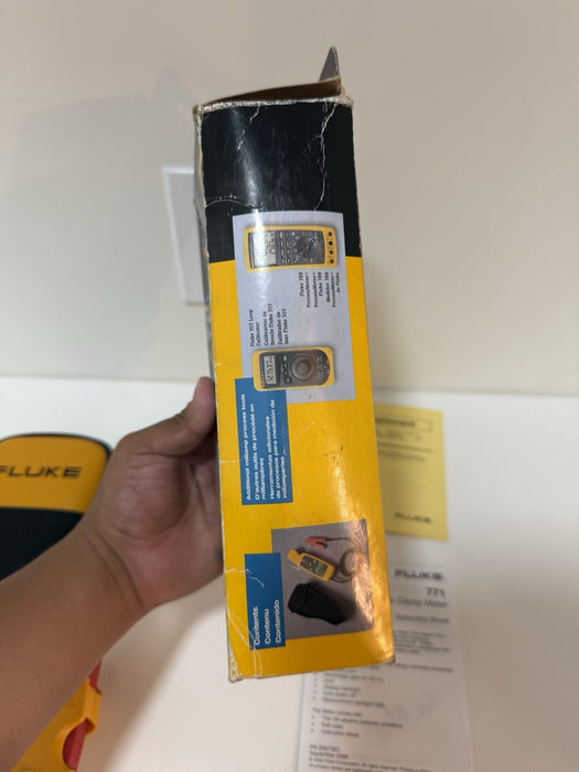 FLUKE 771 MILLIAMP PROCESS CLAMP METER WITH BAG & MANUALS